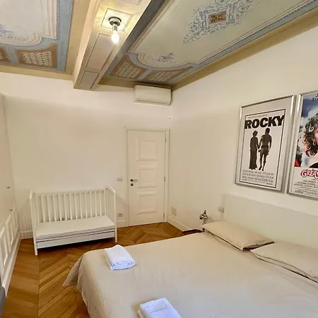 Flora Apartment