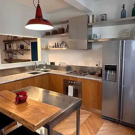 Flora Apartment